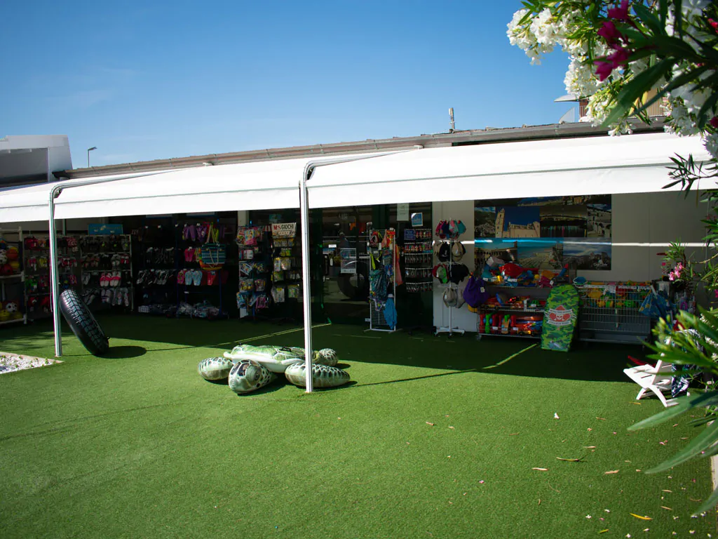 stork-family-camping-village-market