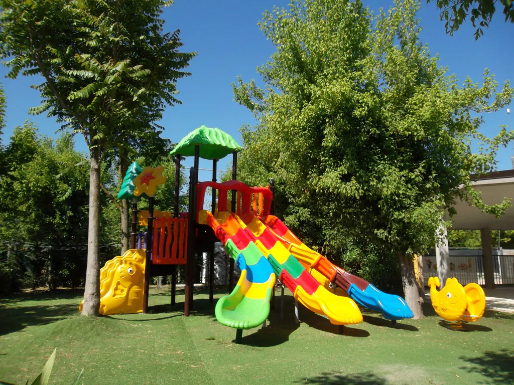 stork-family-camping-village-park-slide