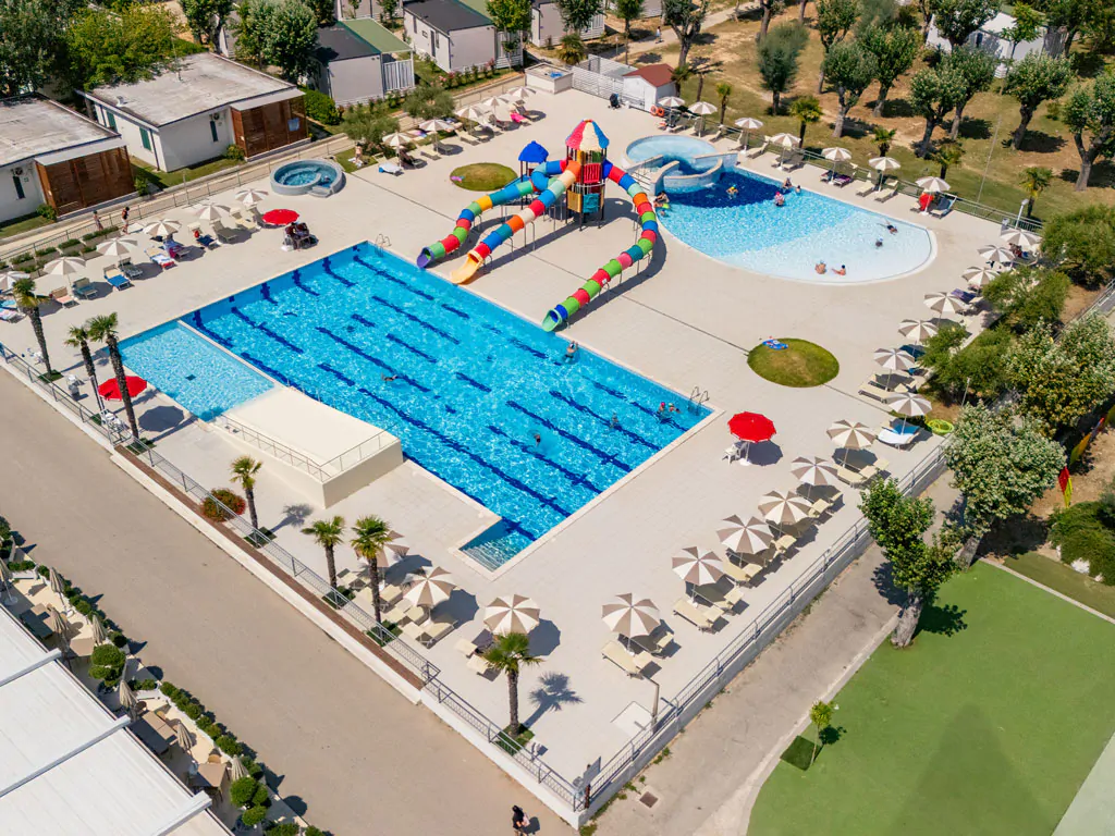 stork-family-collection-pool-slide-air-view
