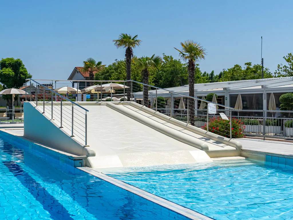 stork-family-collection-pool-slide