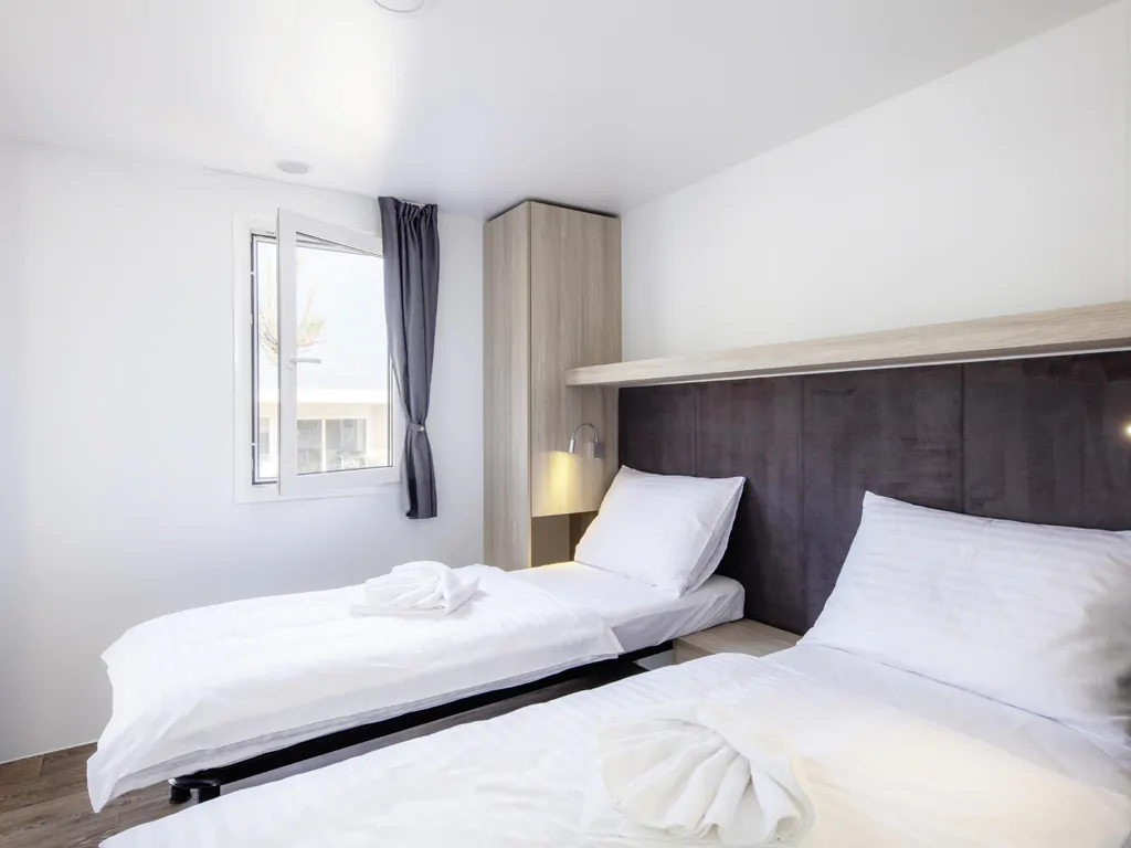 terra-park-phalaris-island-pag-mobile-homes-tamaris-childrens-bedroom-1