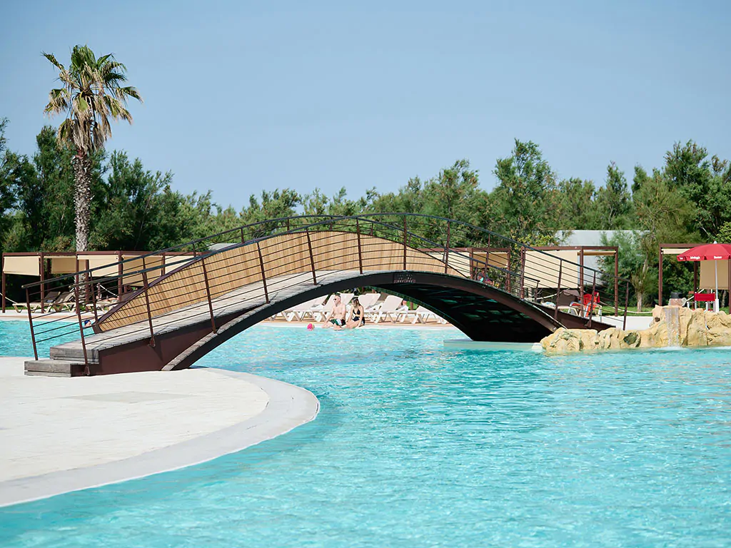 torre-rinalda-beach-camping-resort-bridge