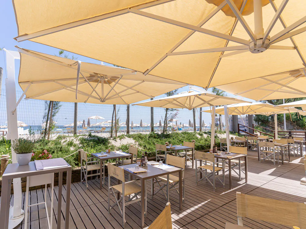 vigna-sul-mar-familiy-camping-village-exterior-restoran-terrace