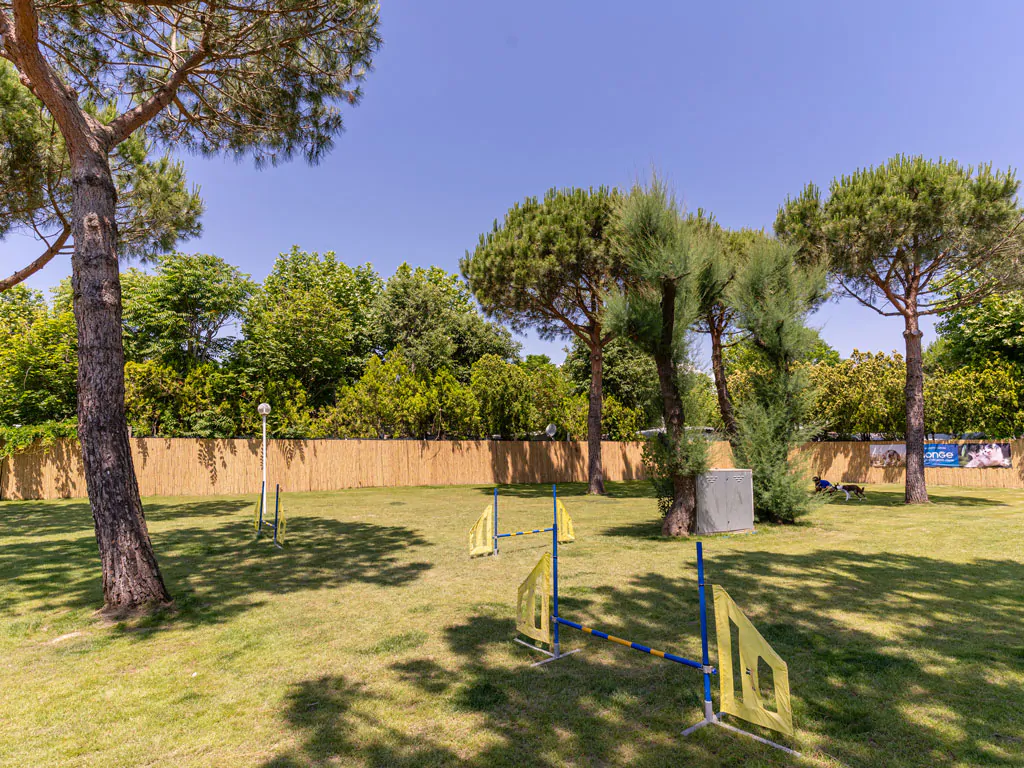 vigna-sul-mar-familiy-camping-village-supermarket-iii