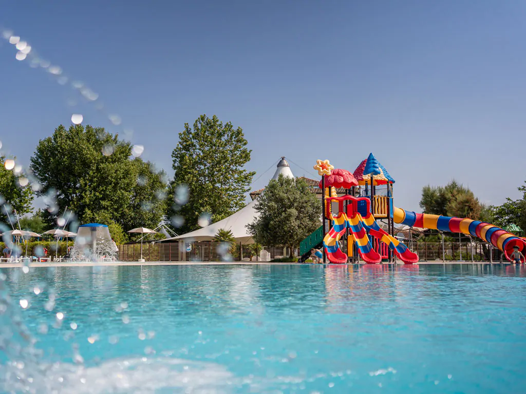 vigna-sul-mare-famiily-camping-village-pool-view-iii