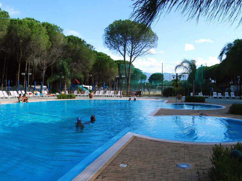 villaggio-camping-thurium-pool