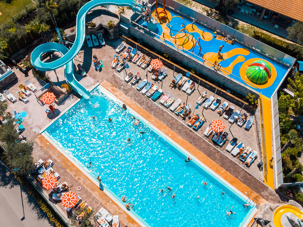 villaggio-turistico-internazionale-eden-pool-slide-air-view