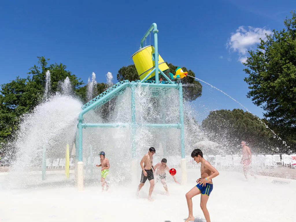 hu-norcenni-girasole-village-swimming-pool-attraction