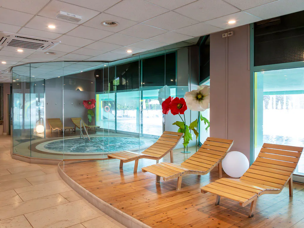 hu-norcenni-girasole-village-wellness