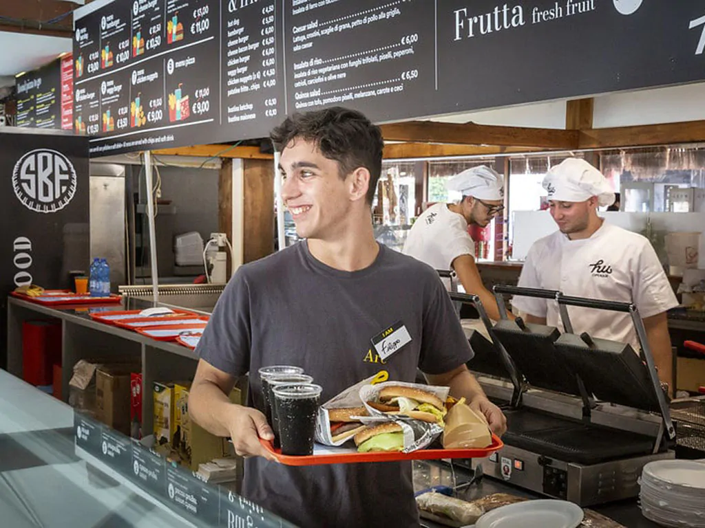 hu-park-albatros-village-fast-food