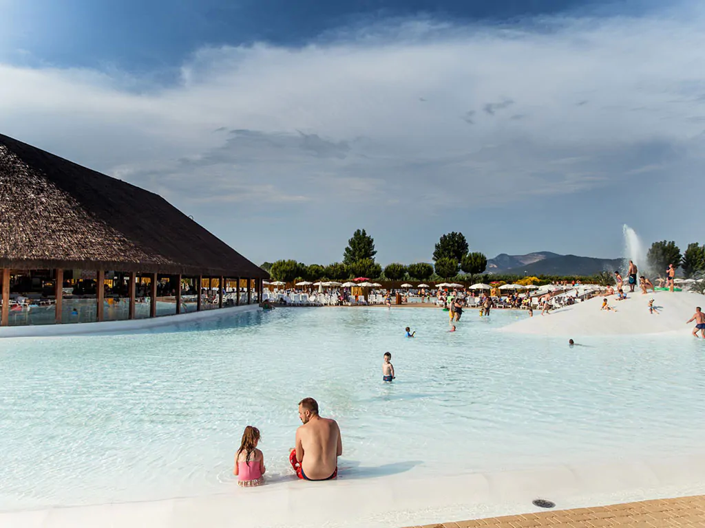 hu-park-albatros-village-pool-2