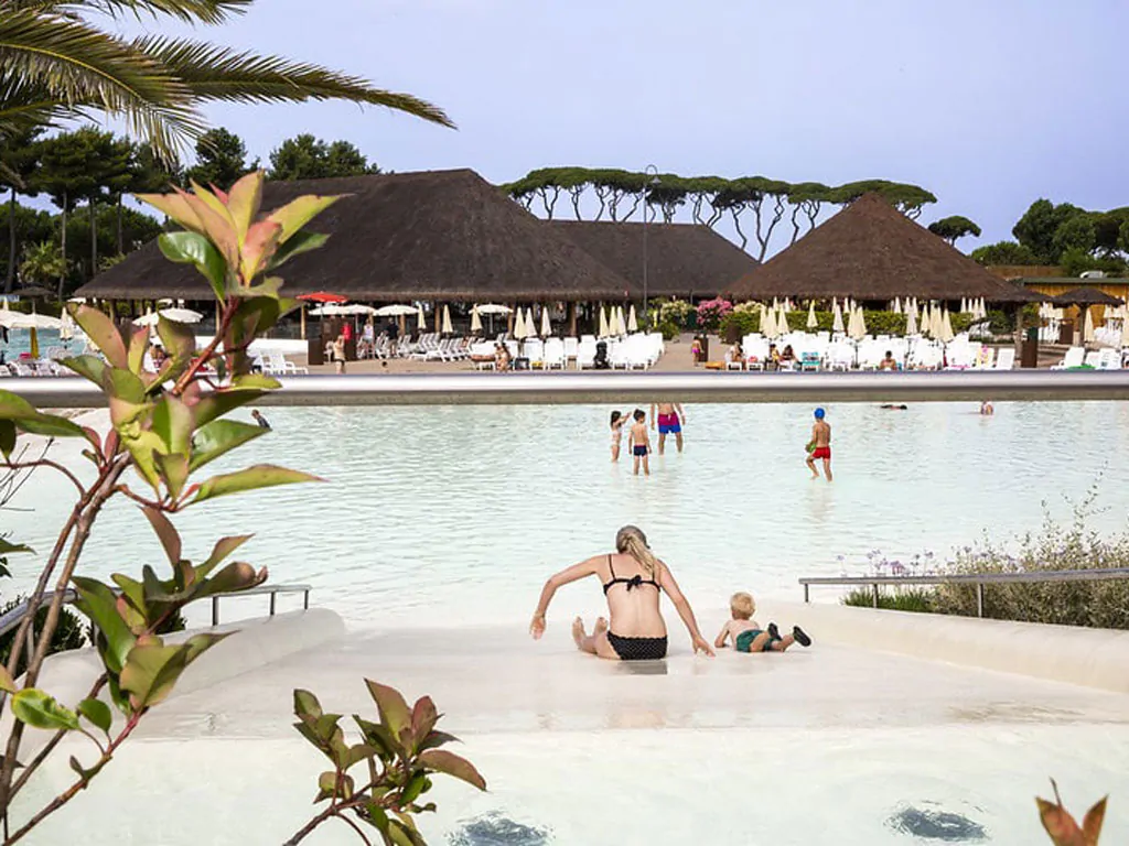 hu-park-albatros-village-slide