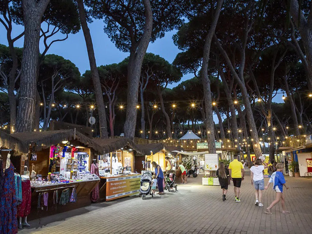 hu-park-albatros-village-squer-italia