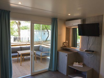 camping-glavotok-mobile-home-romantic-room-interior-bedroom-air-conditoner-terrace