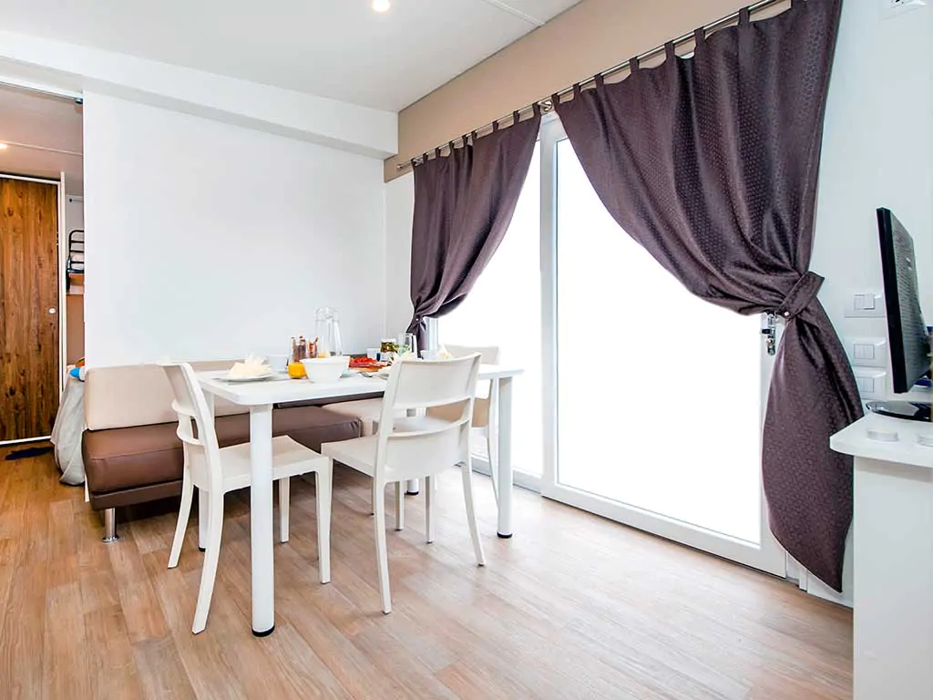 campsite-bi-village-superior-mobile-home-interior