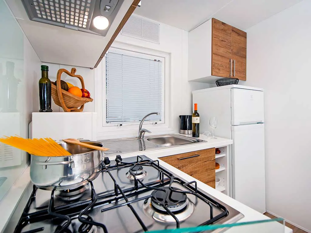 campsite-bi-village-superior-mobile-home-kitchen