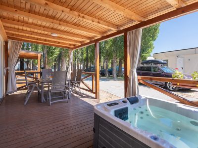 campsite-galeb-jacuzzi-premium