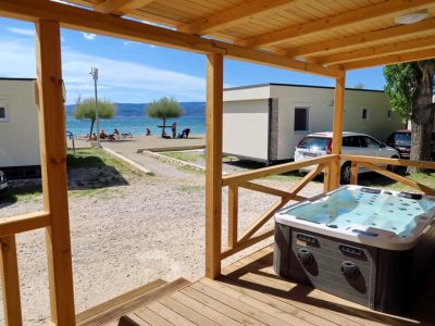 campsite-galeb-jacuzzi-premium-second-row-2
