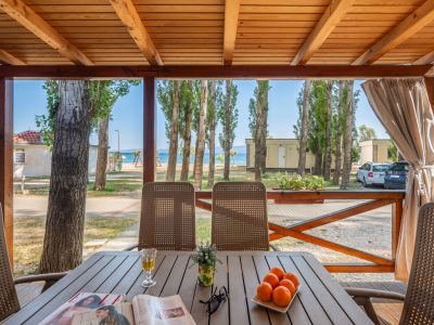 campsite-galeb-mobile-home-relax-2-row-exterier-terrace