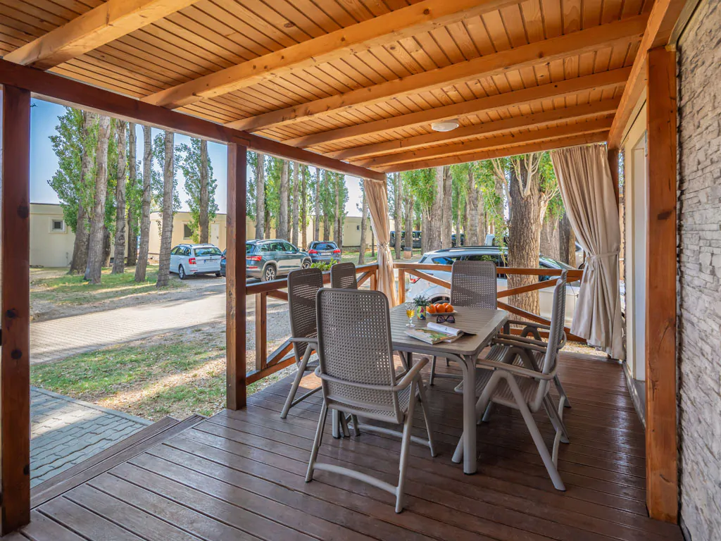 campsite-galeb-mobile-home-relax-2-row-exterier-terrace-ii