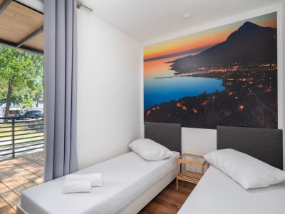 campsite-galeb-mobile-home-relax-b-interior-bedroom