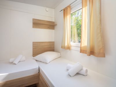 campsite-galeb-mobile-home-relax-nord-interior-bedroom