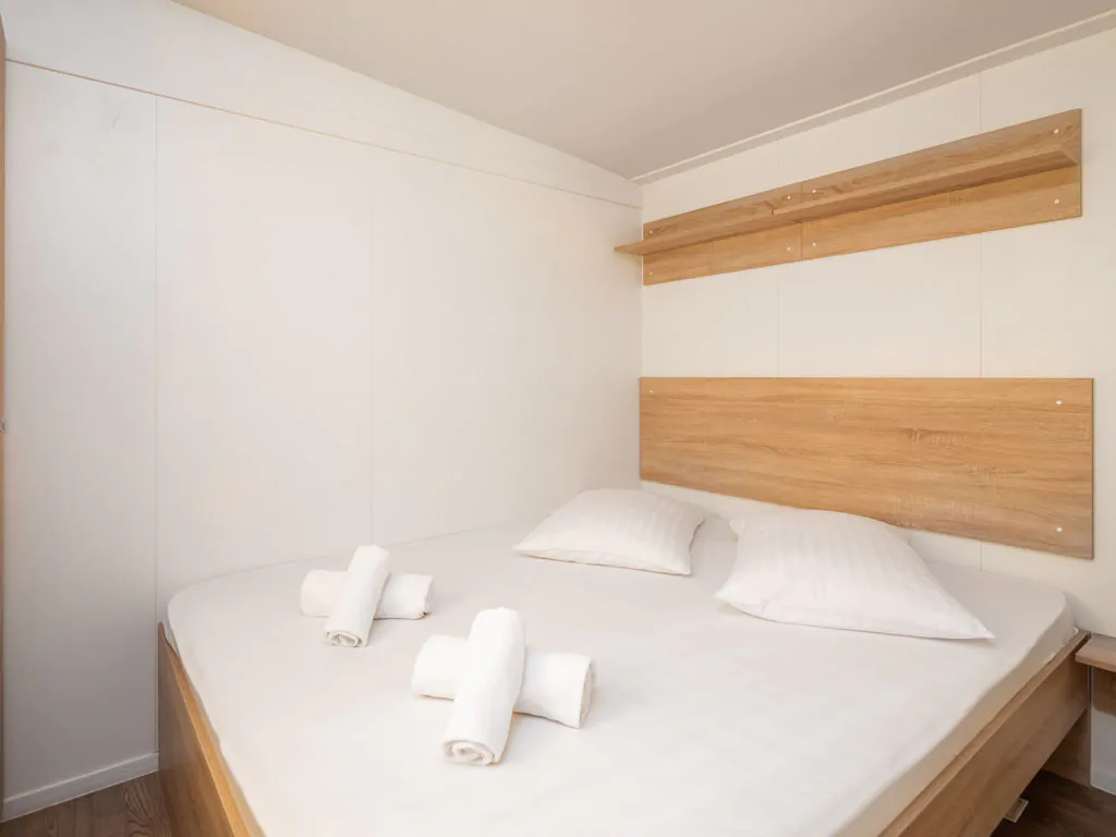 campsite-galeb-mobile-home-relax-nord-interior-bedroom-i