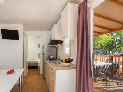 campsite-galeb-mobile-home-relax-nord-interior-kitchen