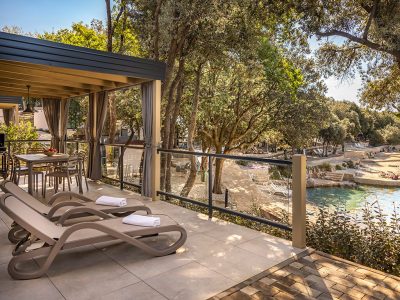 istra-premium-camping-resort-orlandin-premium-camping-home-exterior-terrace-sea-view-beach