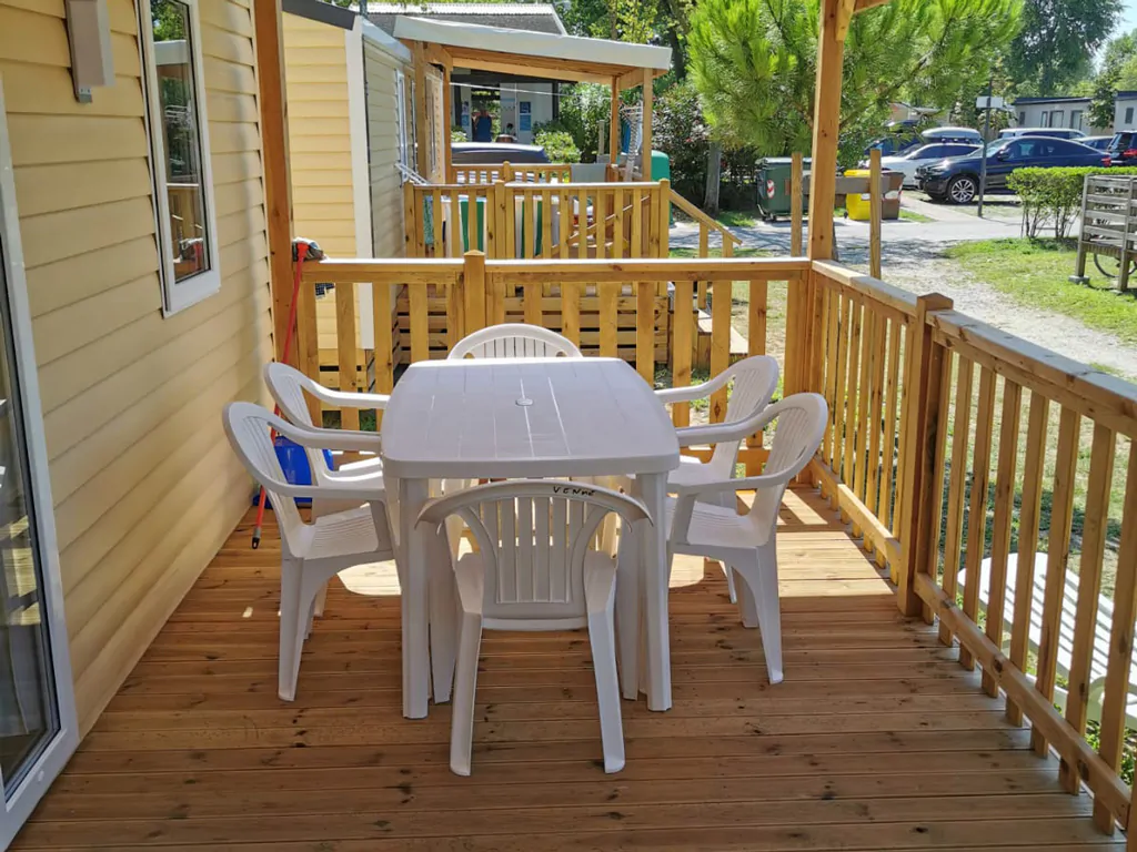 mobile-home-grand-860-2-cd-exterior-terrace