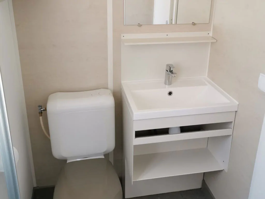 mobile-home-grand-860-2-cd-interior-bathroom