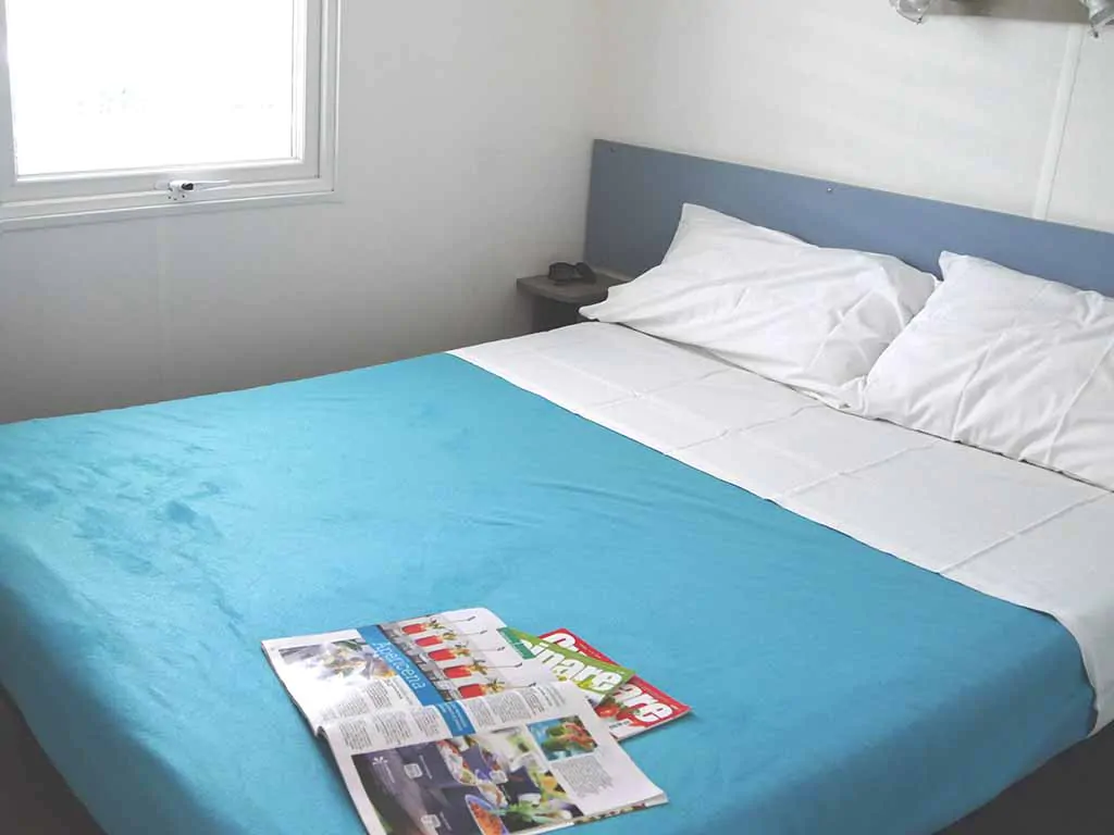 mobile-home-happy-comfort-bedroom-3-5