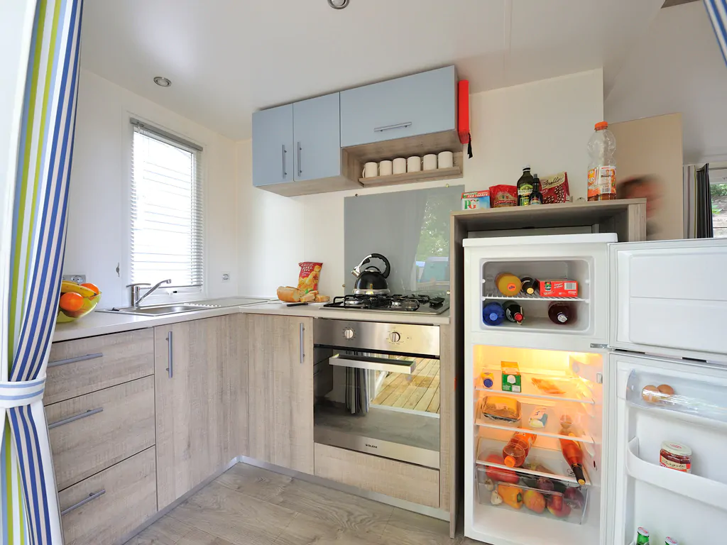 mobile-home-riviera-750-2-interior-kithcen-3