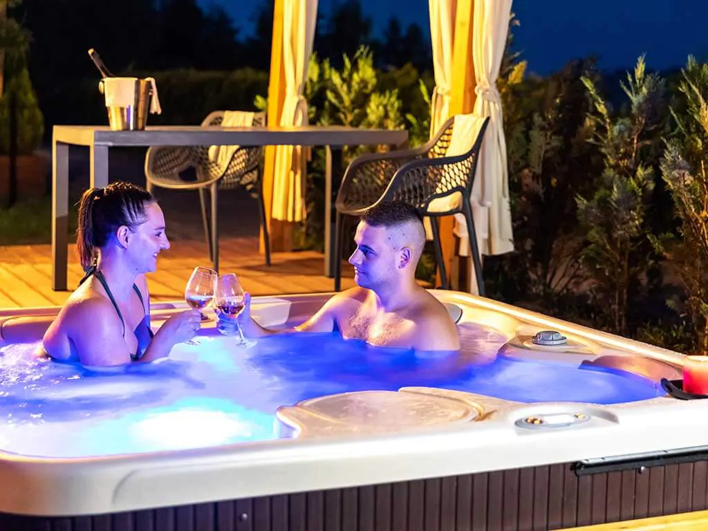 plitvice-holiday-resort-plitvice-jacuzzi-mobile-home-whirlpool-iii