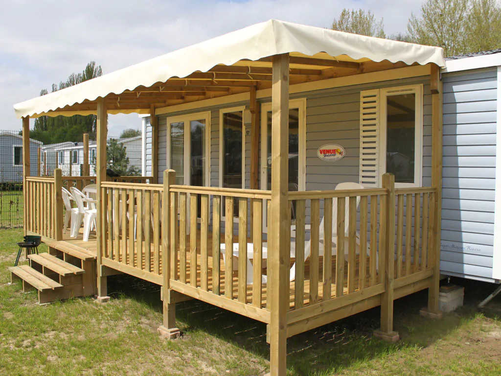 riviera-750-2-cd-exterior-mobile-home-terrace