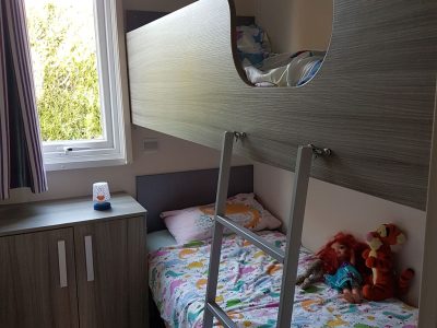 riviera-860-3-cd-interior-bedroom-bunk-bed-2