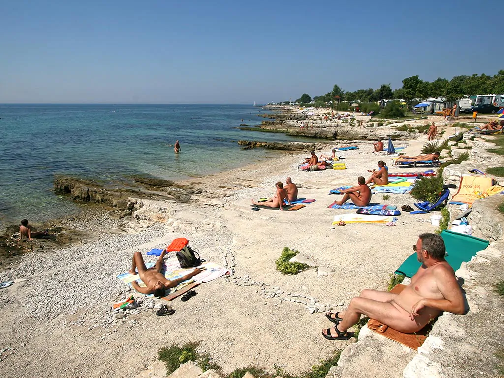 camping-ulika-beach-2-2