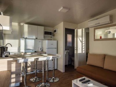 naturist-camping-ulika-interior