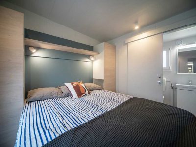 naturist-campsite-ulika-comfort-mobile-homes-bedroom-i