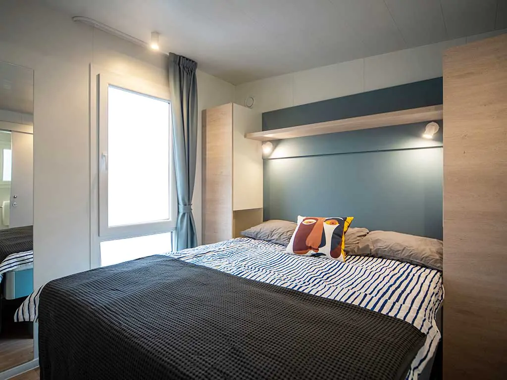 naturist-campsite-ulika-comfort-mobile-homes-bedroom