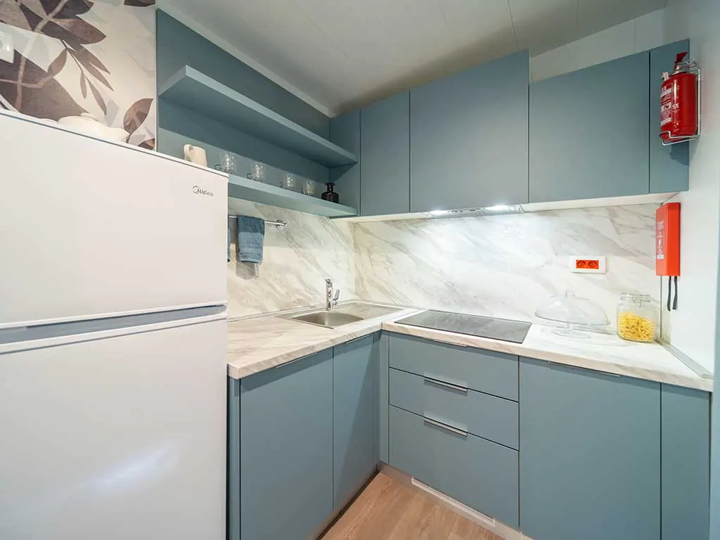 naturist-campsite-ulika-comfort-mobile-homes-kitchen