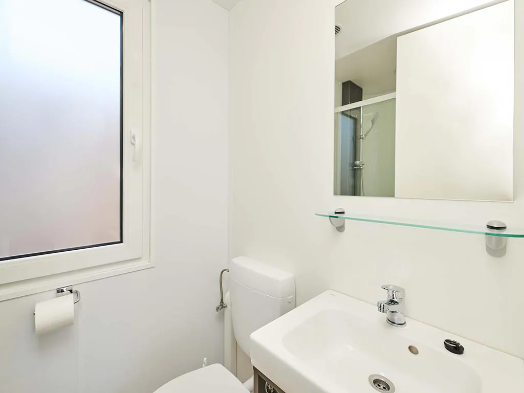 camping-park-umag-mobile-homes-premium-bathroom-2