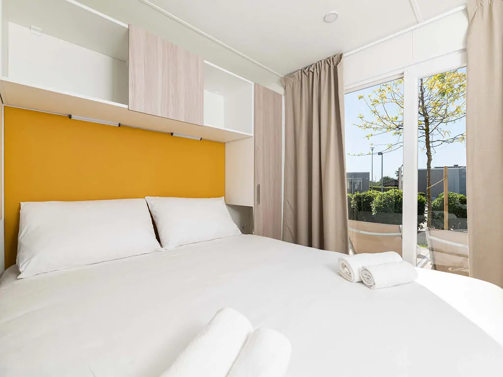 camping-park-umag-mobile-homes-premium-bedroom-3