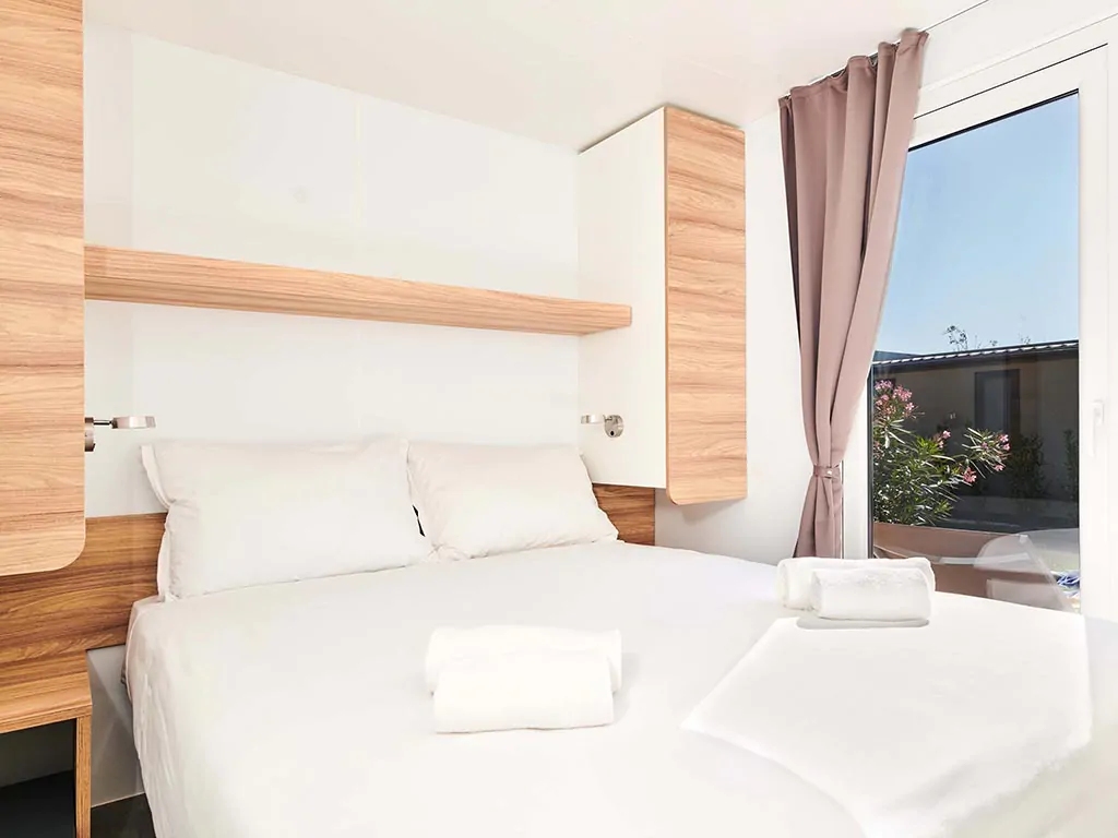 camping-park-umag-mobile-homes-premium-bedroom-4
