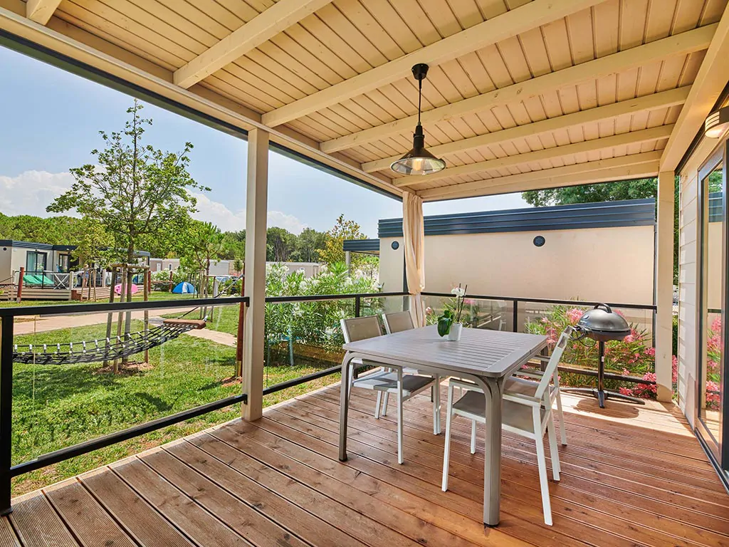 camping-stella-maris-mobile-homes-premium-terrace-2