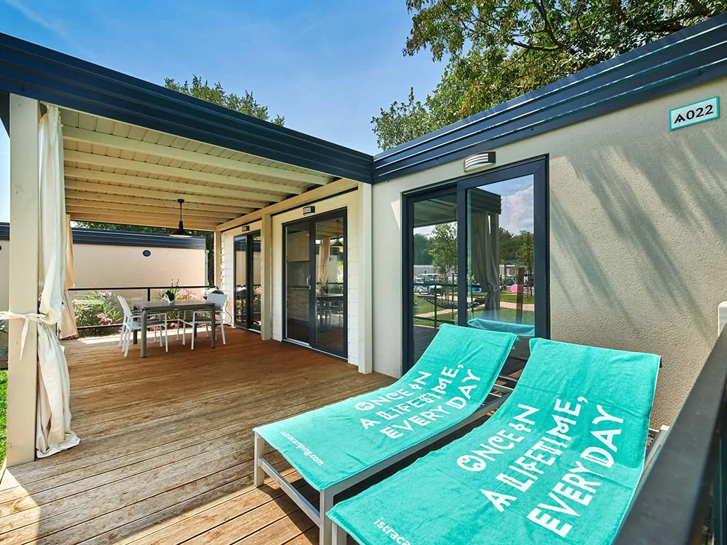 camping-stella-maris-mobile-homes-premium-terrace-3