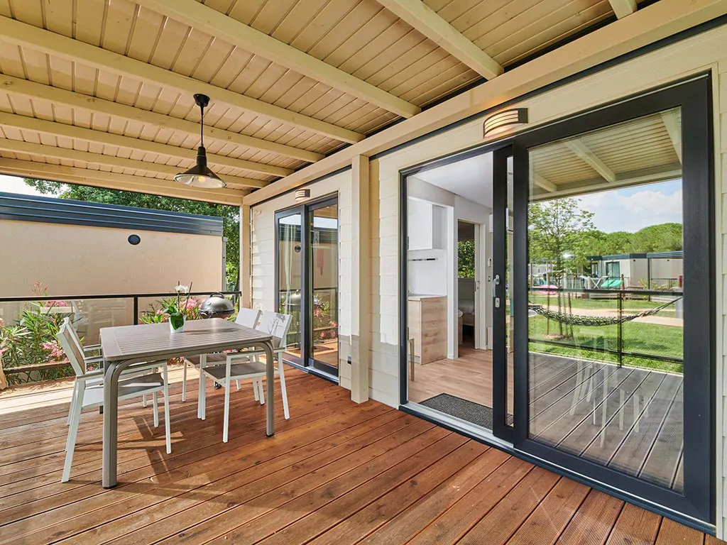 camping-stella-maris-mobile-homes-premium-terrace