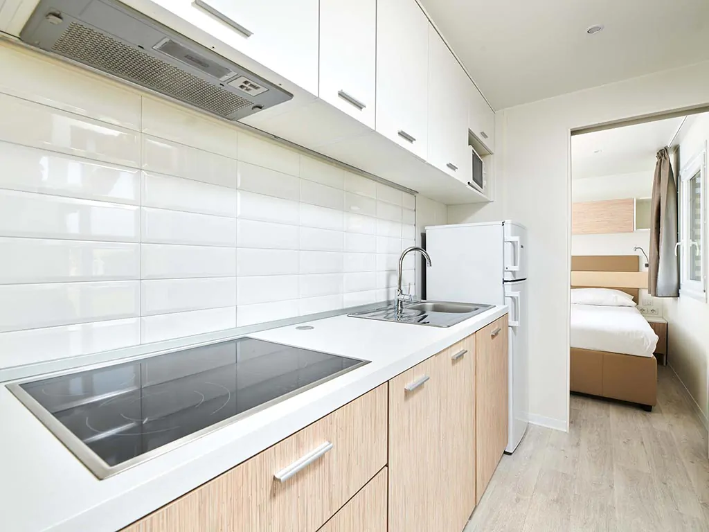 camping-stella-maris-mobile-homes-superior-kitchen