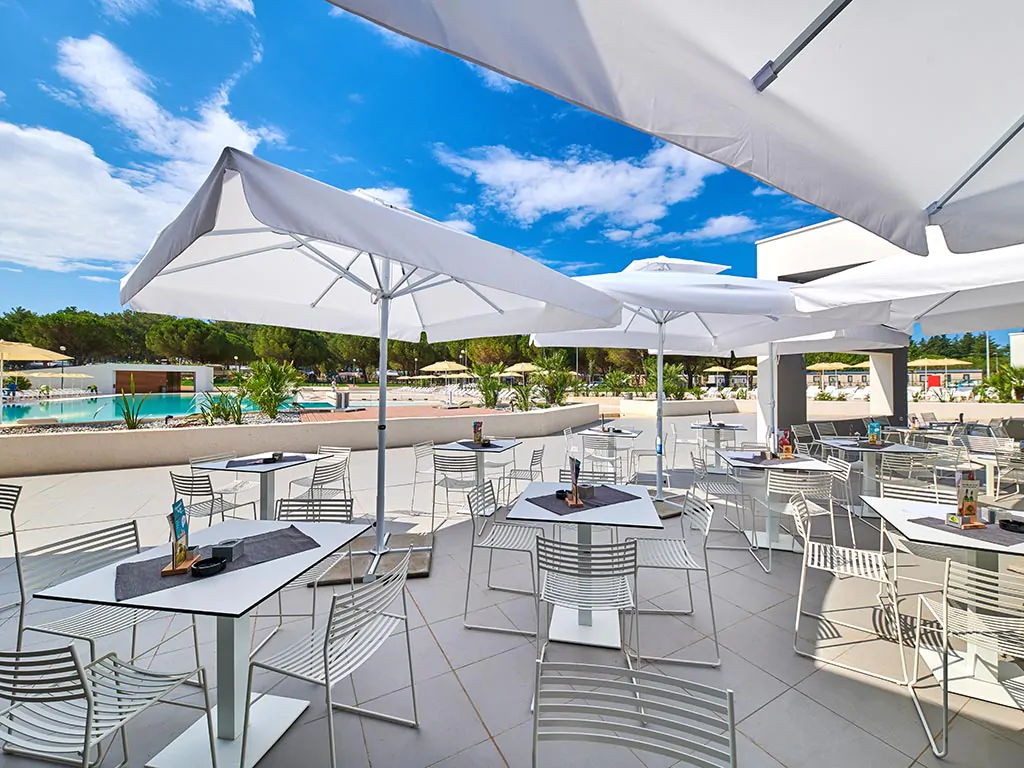 camping-stella-maris-pool-bar