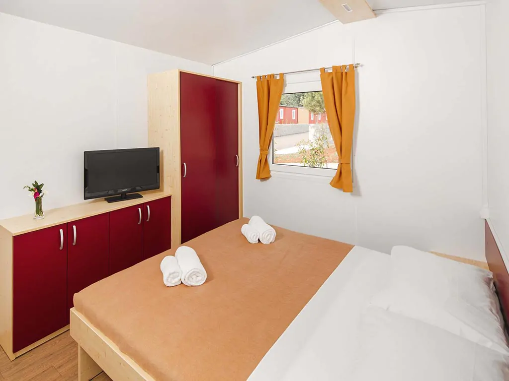 campingin-park-umag-mobile-homes-premium-family-bedroom